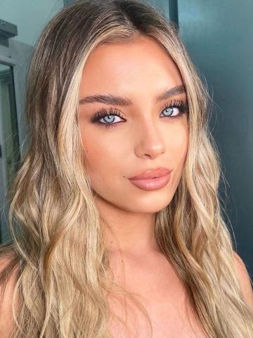 Алла Зашкаливающая фото 2